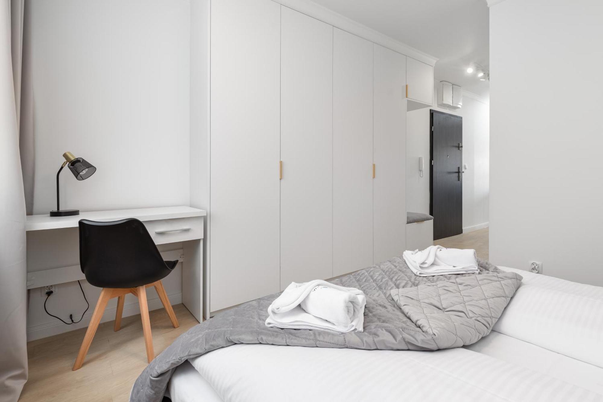 Plac Slowianski Apartments With Balcony Swinoujscie Center By Noclegi Renters Екстериор снимка