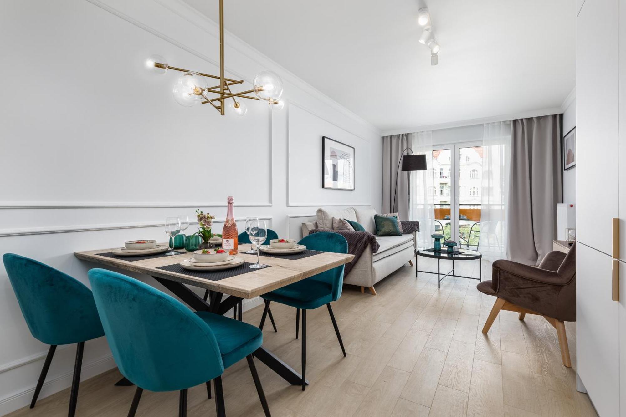 Plac Slowianski Apartments With Balcony Swinoujscie Center By Noclegi Renters Екстериор снимка