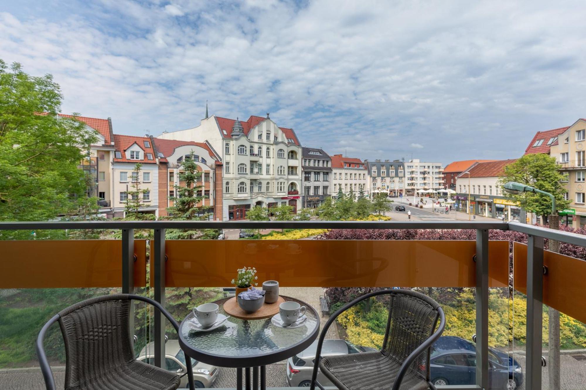 Plac Slowianski Apartments With Balcony Swinoujscie Center By Noclegi Renters Екстериор снимка