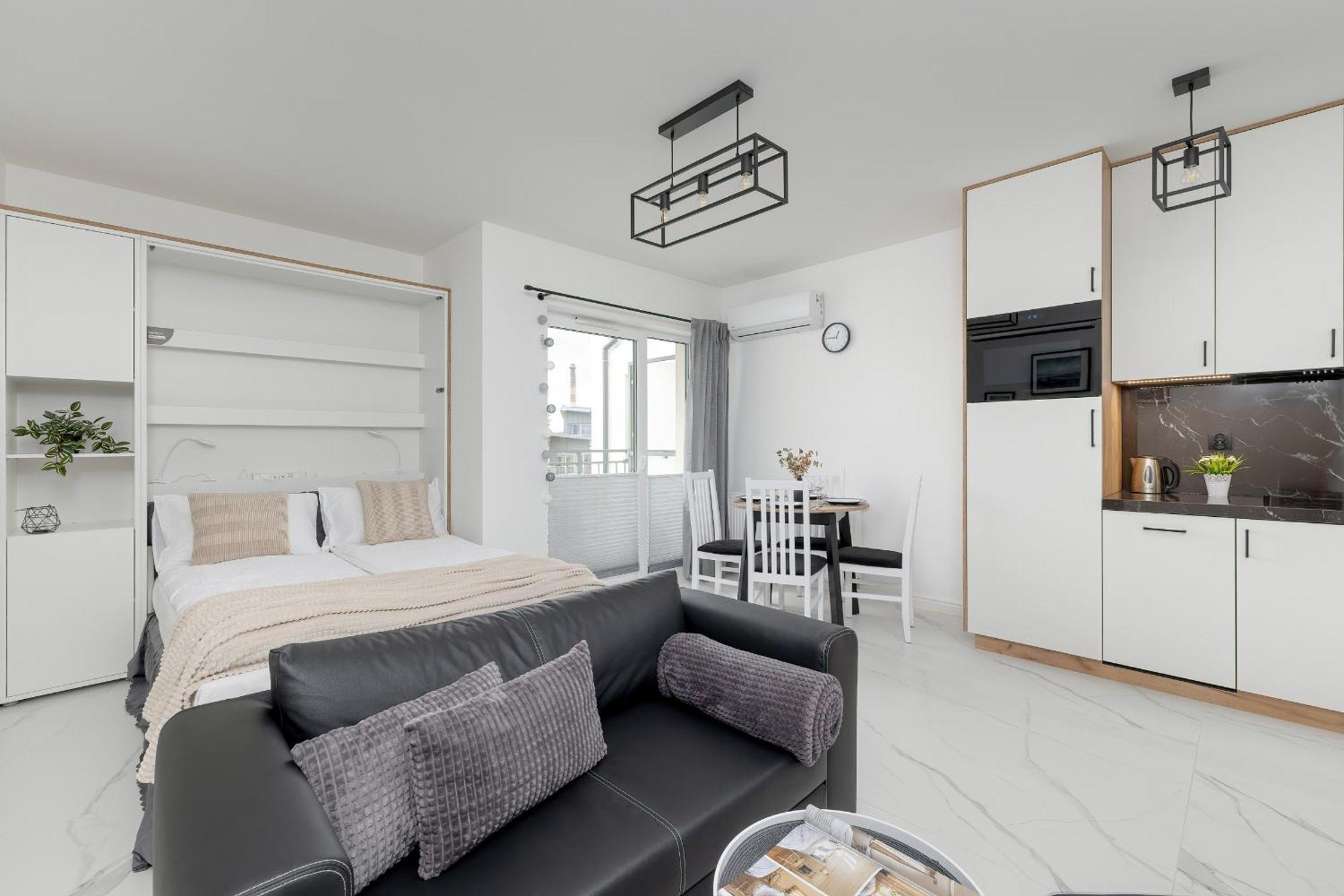 Plac Slowianski Apartments With Balcony Swinoujscie Center By Noclegi Renters Екстериор снимка